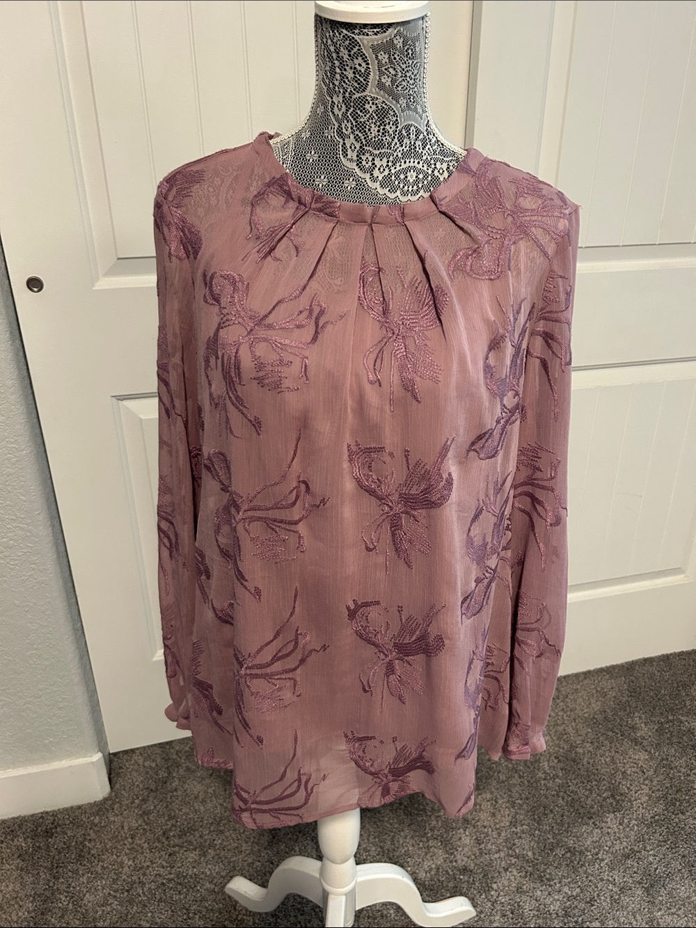 Chicos Mauve Floral Pleated-Neck Blouse 12